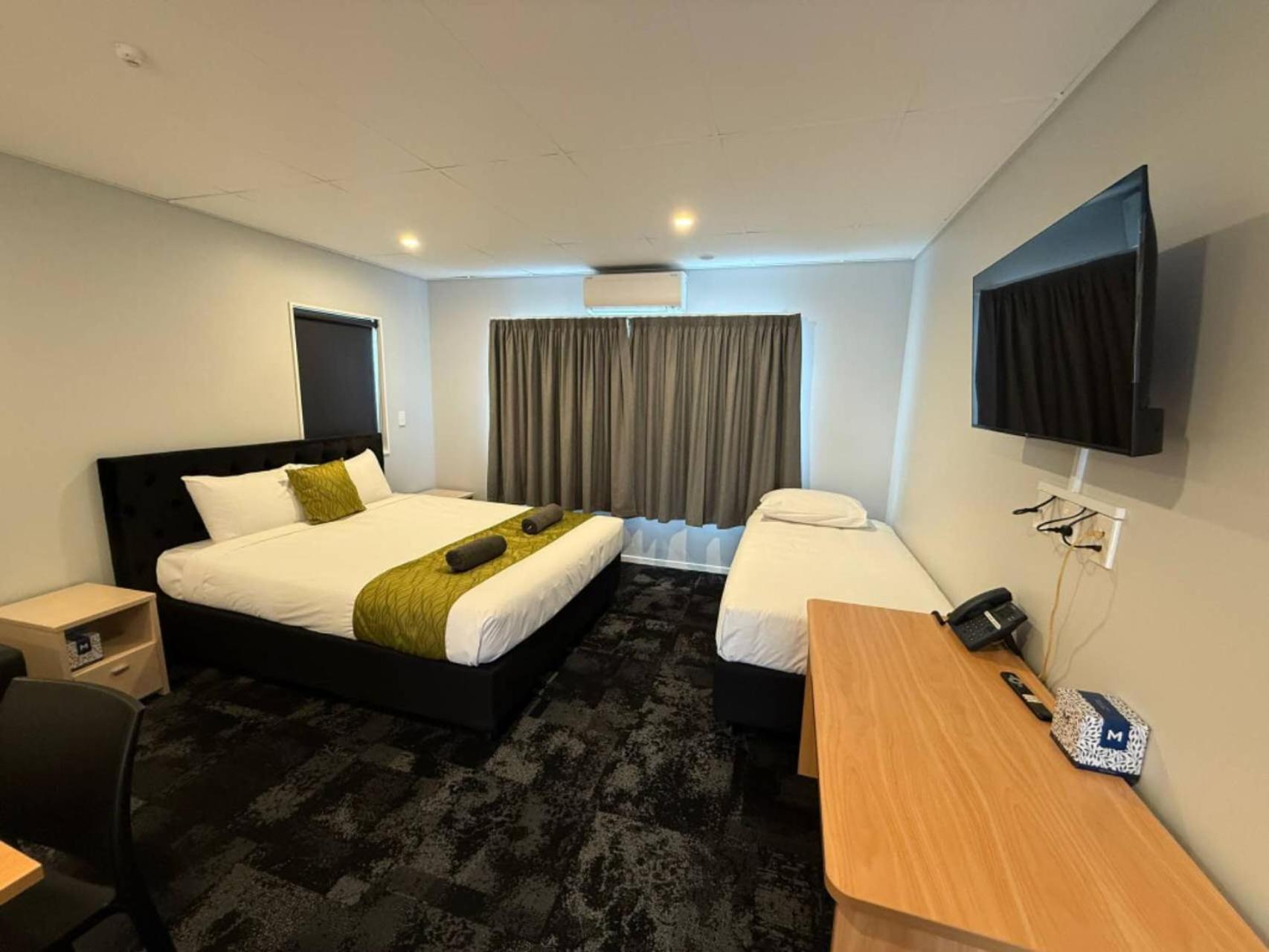 Anglesea Motel And Conference Centre Hamilton Exterior photo