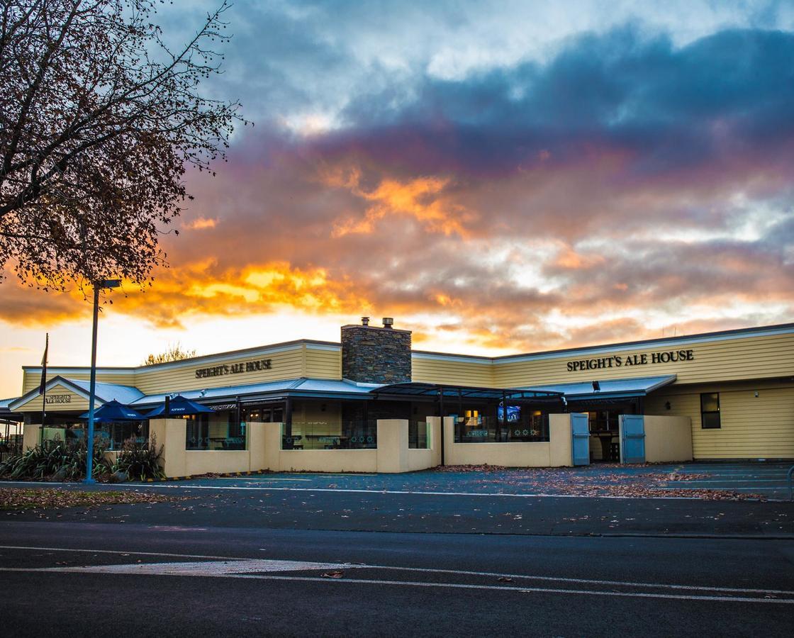 Anglesea Motel And Conference Centre Hamilton Exterior photo
