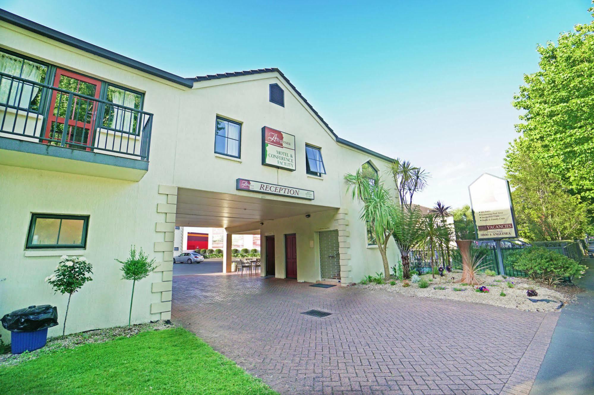 Anglesea Motel And Conference Centre Hamilton Exterior photo